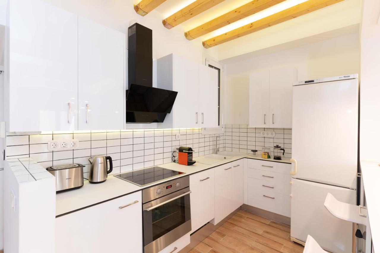 Modern Apartment, Short Walk To Acropolis Sites Atena Exterior foto